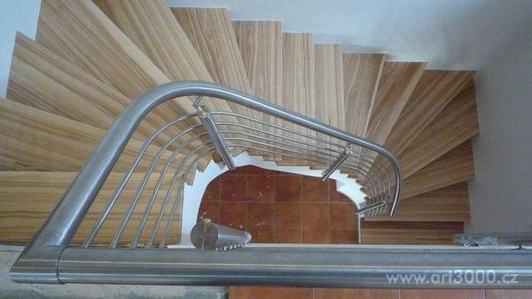 Nerezové zábradlí broušené