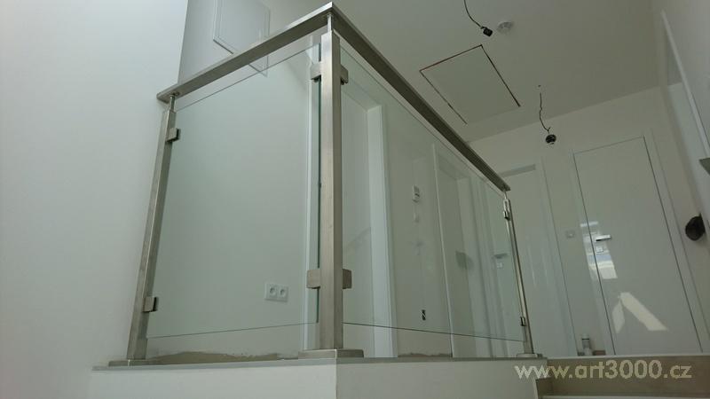 Atypické ochranné zábradlí ze skla