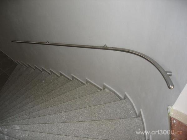 Výroba nerezových madel a zábradlí