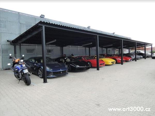 Přístřešky pro autosalon Ferrari