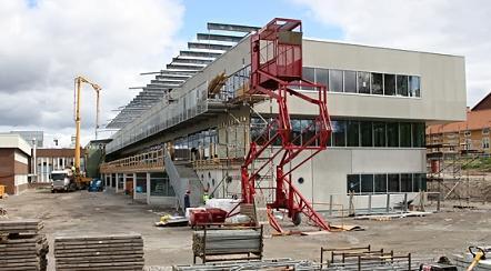 Dodávka ocelových zábradlí a schodišť ve Švédsku