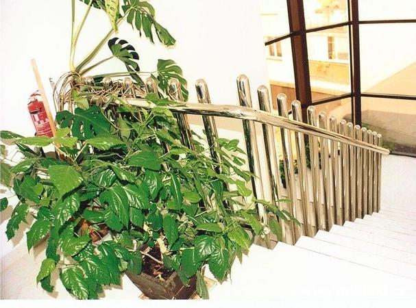 Výroba zábradlí leštěného do vysokého lesku